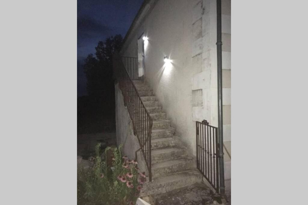 Logement Independant Le Poulailler Proche Guedelon Treigny Exteriör bild