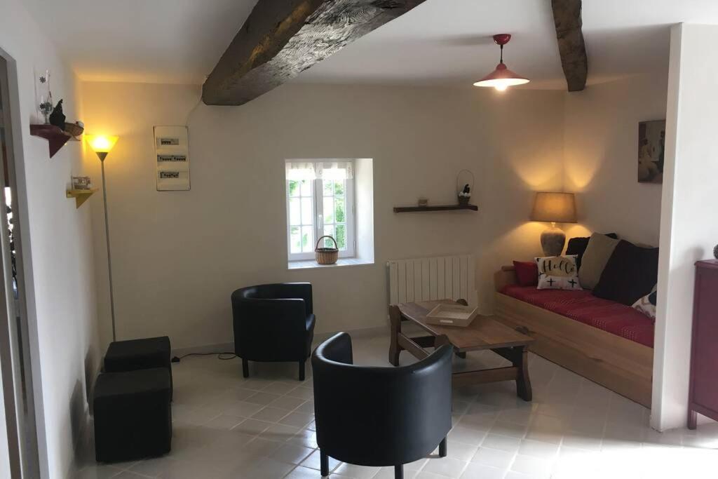 Logement Independant Le Poulailler Proche Guedelon Treigny Exteriör bild