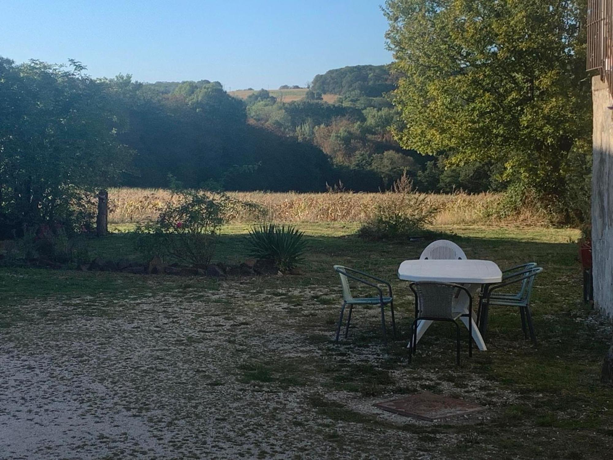 Logement Independant Le Poulailler Proche Guedelon Treigny Exteriör bild